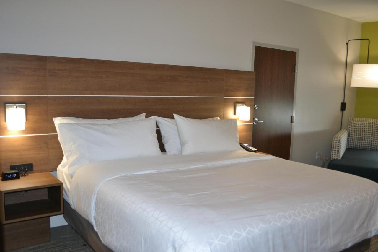 Holiday Inn Express Tallahassee-University Central By Ihg Экстерьер фото